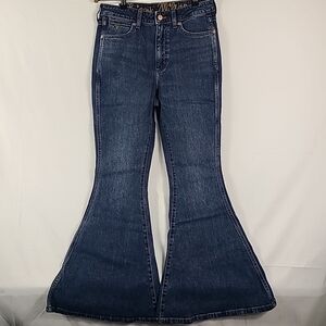 NEW Wrangler x Lainey Wilson High Rise Flare Jeans-112360638 Sz 31x30 NWT